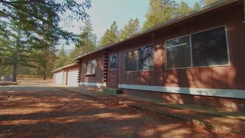 7790 Riverbanks Rd, Grants Pass, OR 97527