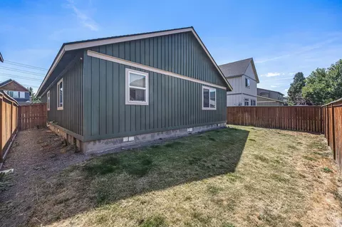 867 NE Locksley Dr, Bend, OR 97701 photo 19