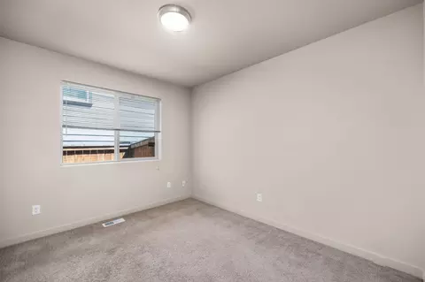 867 NE Locksley Dr, Bend, OR 97701 photo 12