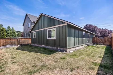867 NE Locksley Dr, Bend, OR 97701 photo 15