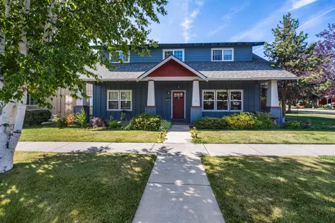 20605 Songbird Ln, Bend, OR 97702