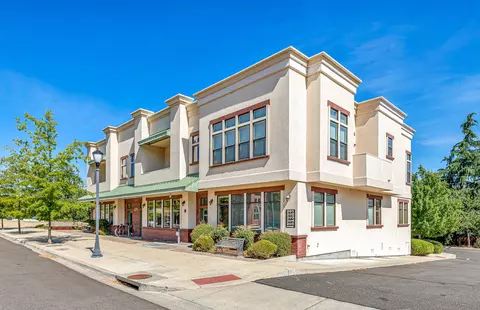 479 Russell St #204, Ashland, OR 97520