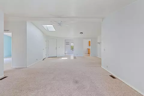 357 Glenlyn Dr, Williams, OR 97544 photo 3