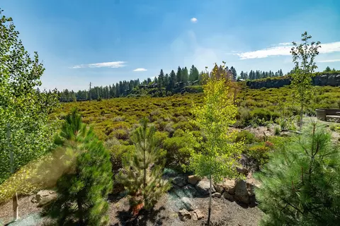 61384 Lost Hollow Loop, Bend, OR 97702 photo 25