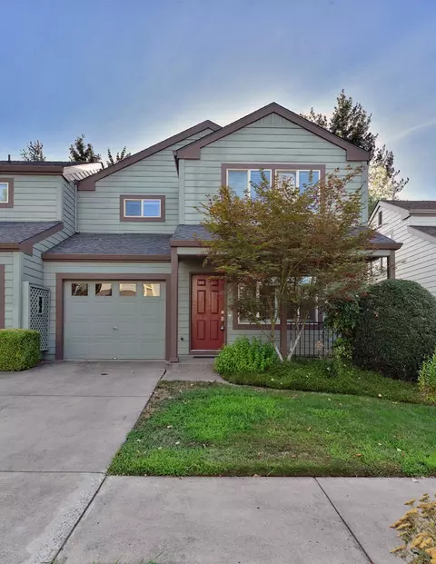 175 Brooks Ln, Ashland, OR 97520