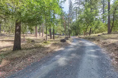8860 Lower River Rd, Grants Pass, OR 97526