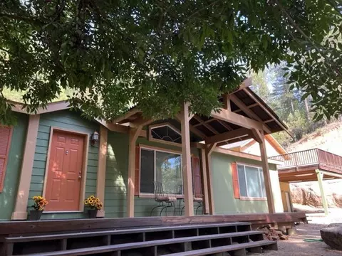 16486 Ford Rd, Rogue River, OR 97537