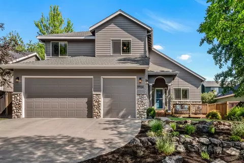 19934 Cliffrose Dr, Bend, OR 97702