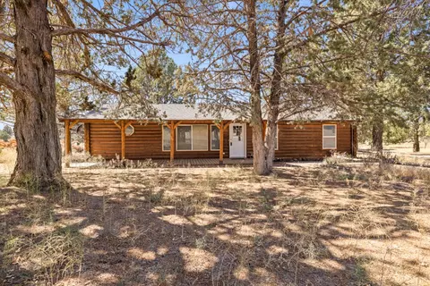 8665 Harpold Rd, Klamath Falls, OR 97603
