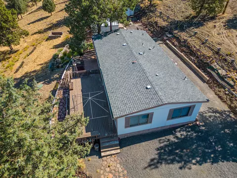 8290 SW Crescent Pl, Terrebonne, OR 97760