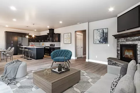 Living - 61431 Kobe St #404, Bend, OR 97702 photo 1 of 3