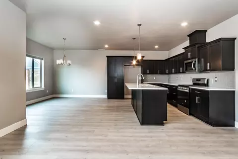 Kitchen - 61431 Kobe St #404, Bend, OR 97702 photo 3 of 3