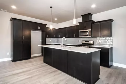 Kitchen - 61431 Kobe St #404, Bend, OR 97702 photo 1 of 3