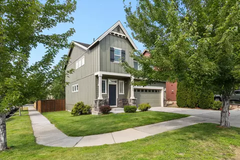 2805 NE Sedalia Loop, Bend, OR 97701