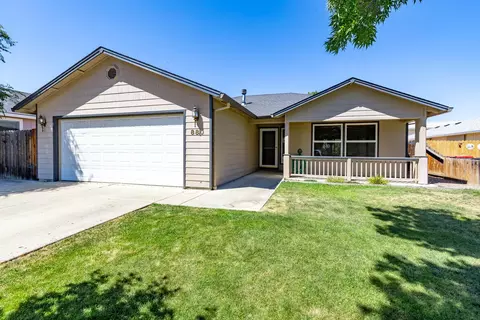 880 Archer Dr, Medford, OR 97501