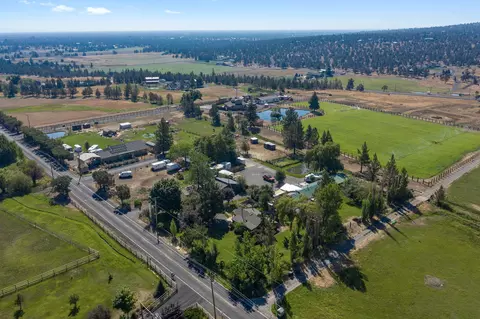 21001 Young Ave, Bend, OR 97703 photo 55