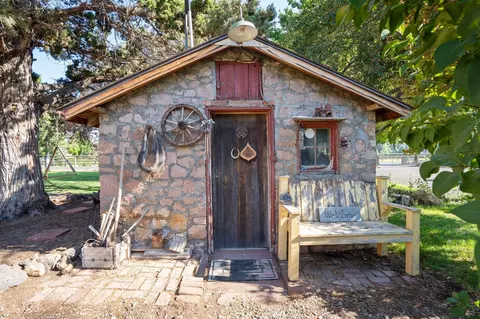 21001 Young Ave, Bend, OR 97703 photo 30