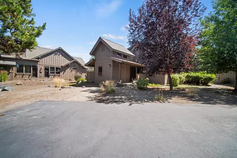 56610 Dancing Rock Loop, Bend, OR 97707 photo 2
