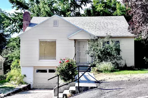 2029 Leroy St, Klamath Falls, OR 97601