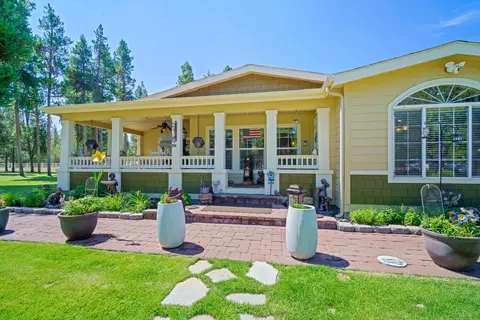 17822 Old Wood Rd, Bend, OR 97707