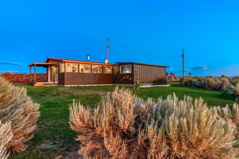 55463 Earl Rd, Christmas Valley, OR 97641