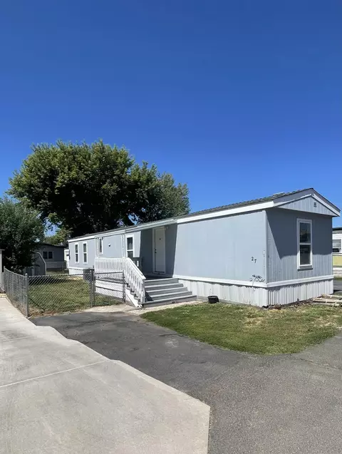 3950 Homedale Rd #27, Klamath Falls, OR 97603