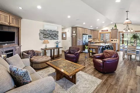 17028 Pasadena Rd, Bend, OR 97707 photo 10