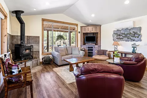 17028 Pasadena Rd, Bend, OR 97707 photo 7