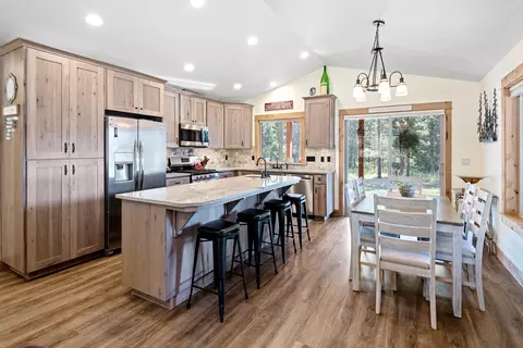 17028 Pasadena Rd, Bend, OR 97707 photo 8