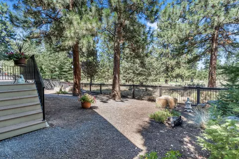 20150 Stonegate Dr, Bend, OR 97702 photo 28
