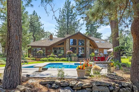 11539 Kestrel Rd, Klamath Falls, OR 97601