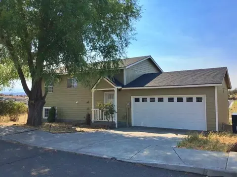 197 SE Tracie St, Madras, OR 97741