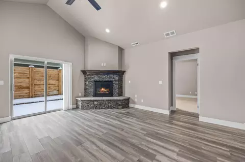 61443 Kobe St #401, Bend, OR 97702 photo 25