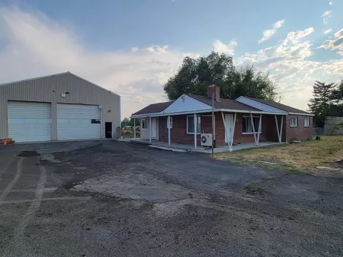 1500 Joe Wright Rd, Klamath Falls, OR 97603