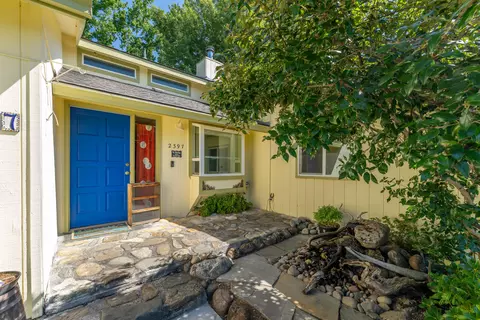 2397 Greenbrook Dr, Medford, OR 97504