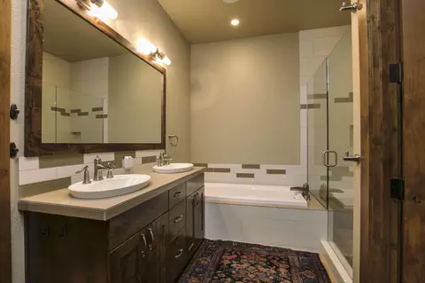 60490 Snap Shot Loop, Bend, OR 97702 photo 14