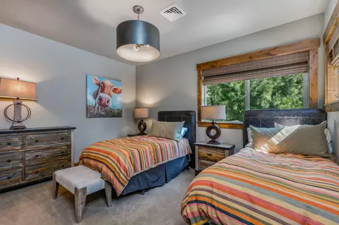 60490 Snap Shot Loop, Bend, OR 97702 photo 19