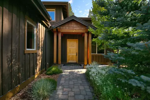 60490 Snap Shot Loop, Bend, OR 97702 photo 2