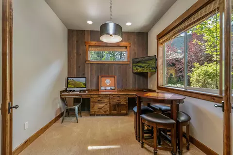 60490 Snap Shot Loop, Bend, OR 97702 photo 10