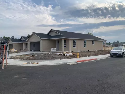 7950 Jacqueline Way, White City, OR 97503