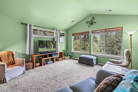 60992 Creekstone Loop, Bend, OR 97702 photo 21