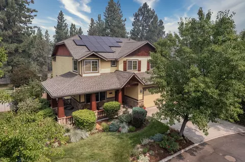60992 Creekstone Loop, Bend, OR 97702 photo 2