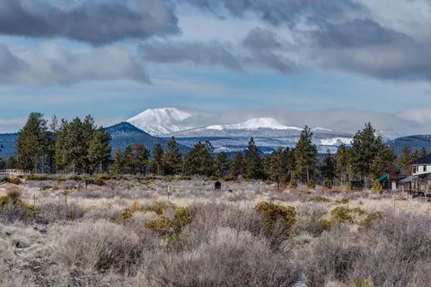 19038 Timber Ridge Ct, Bend, OR 97703