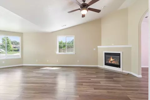 2644 Devonshire Pl, Central Point, OR 97502 photo 8