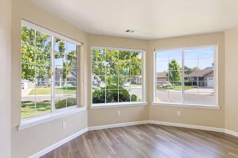 2644 Devonshire Pl, Central Point, OR 97502 photo 6