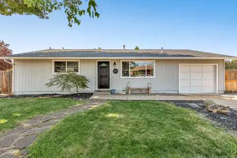3007 Far West Ave, Medford, OR 97501