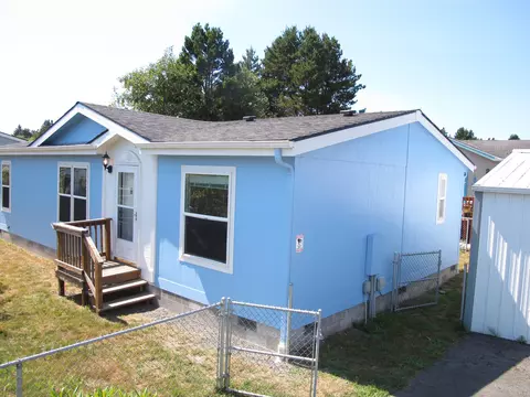 90920 Windy Ln, Coos Bay, OR 97420