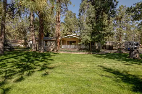 19255 Shoshone Rd, Bend, OR 97702