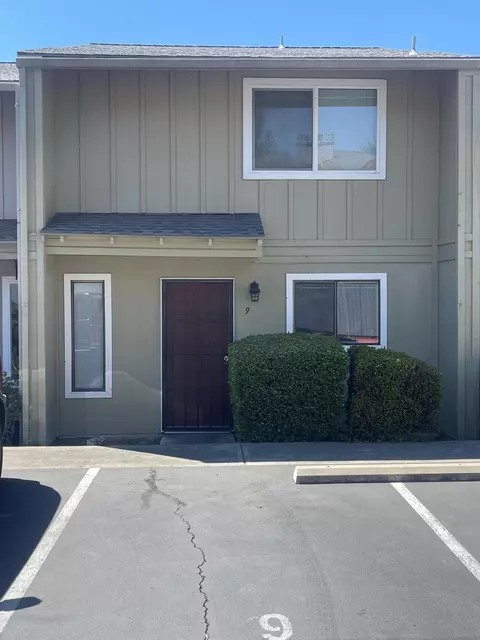 1111 Stevens St # 9, Medford, OR 97504