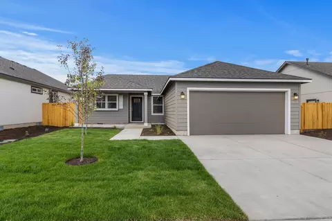 2457 NW Teak Pl #LOT 127, Redmond, OR 97756